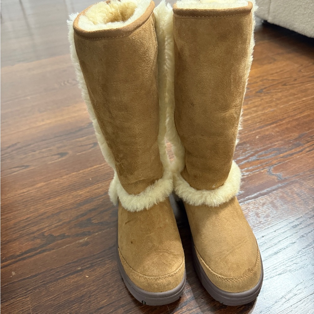 UGG Brown Suede Boots with White Fur Trim